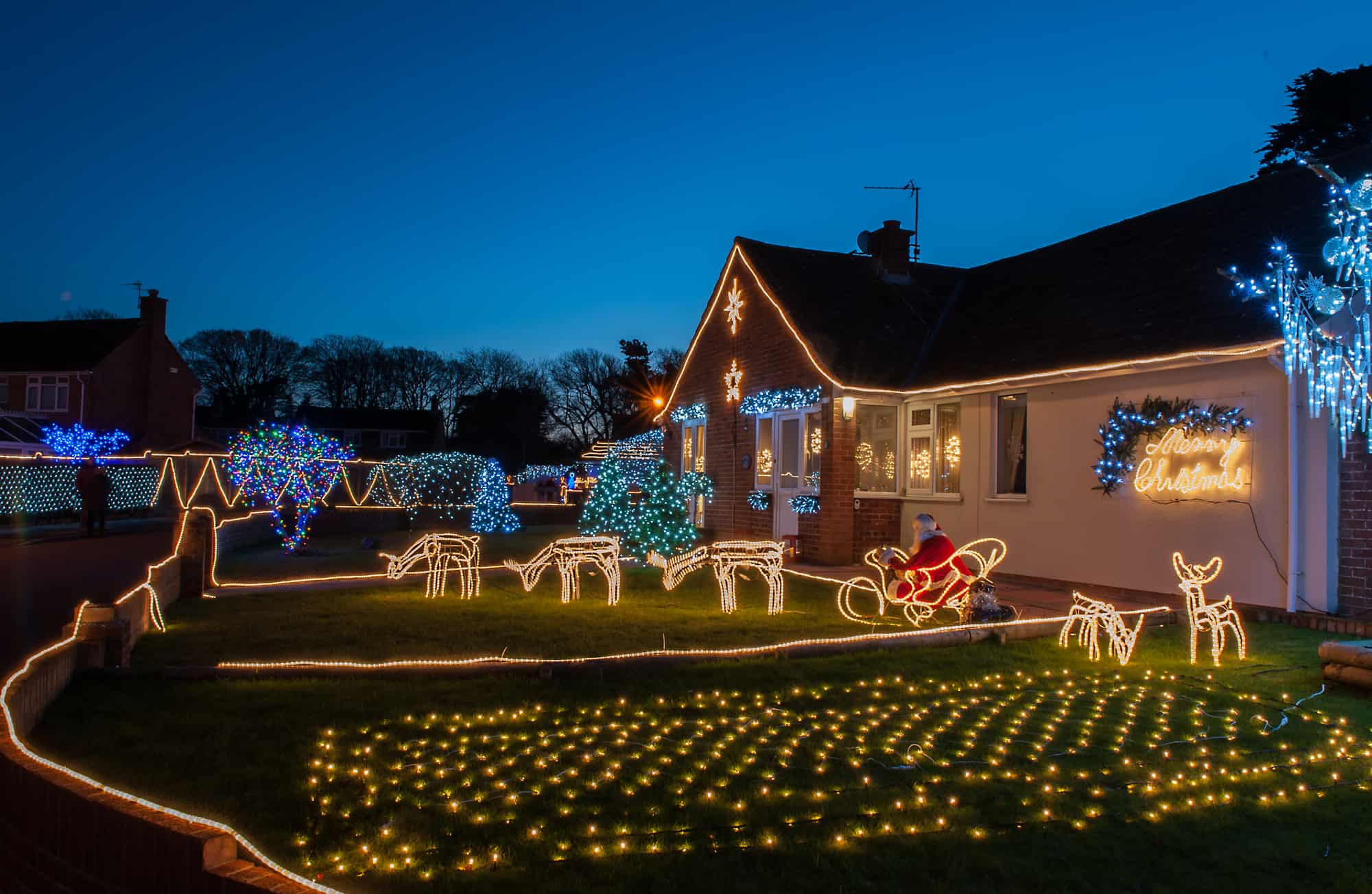 Easy install Christmas lights with eave outlets